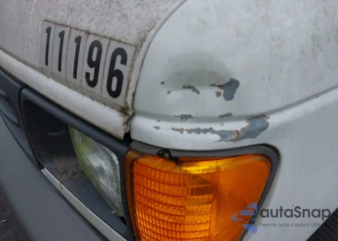 2003 Ford E-350 Super Duty Chateau/Xl/Xlt z USA, uszkodzony, nr VIN 1FBNE31L13HB41347